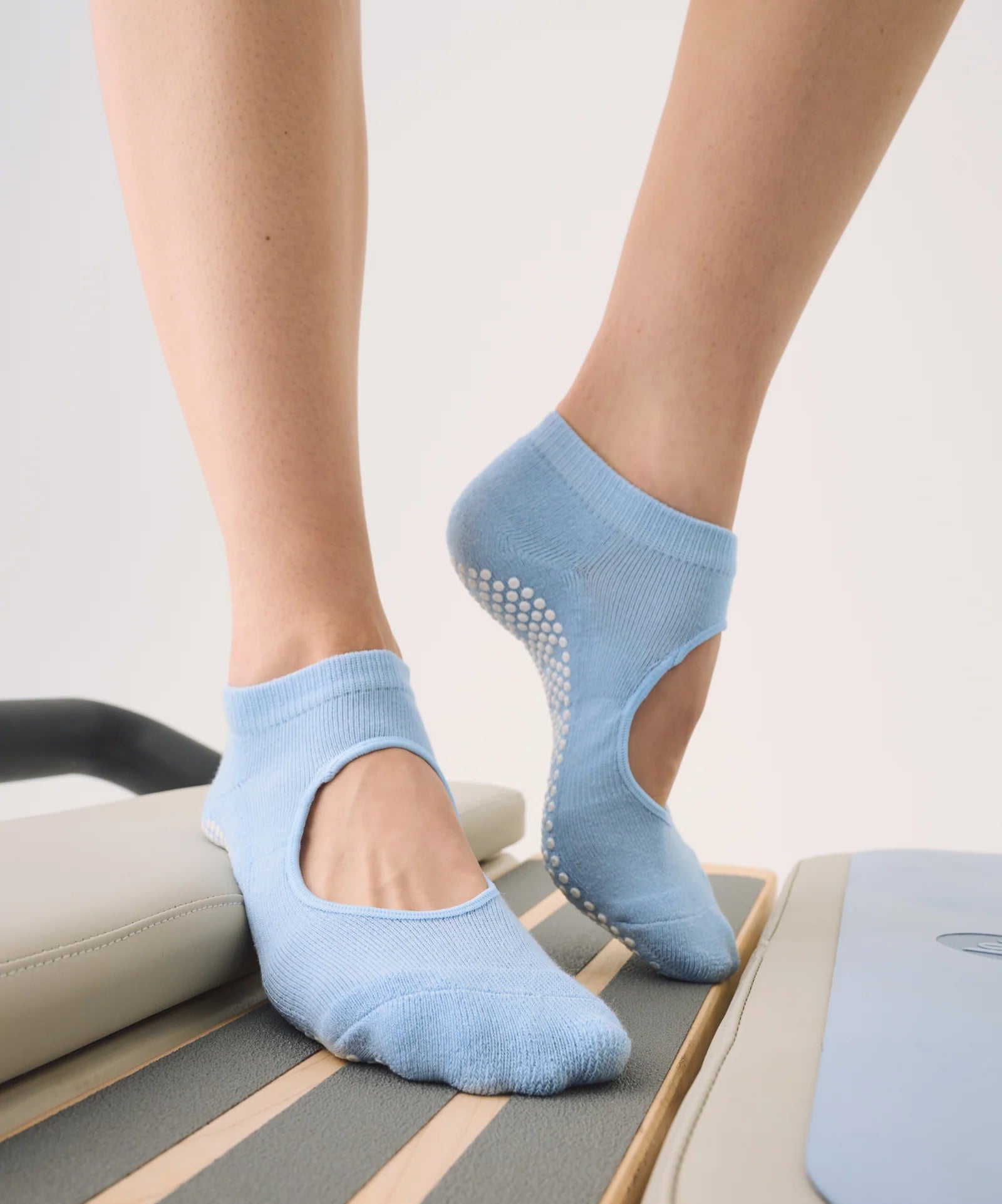 SLIDE ON NO SLIP GRIP POWDER BLUE