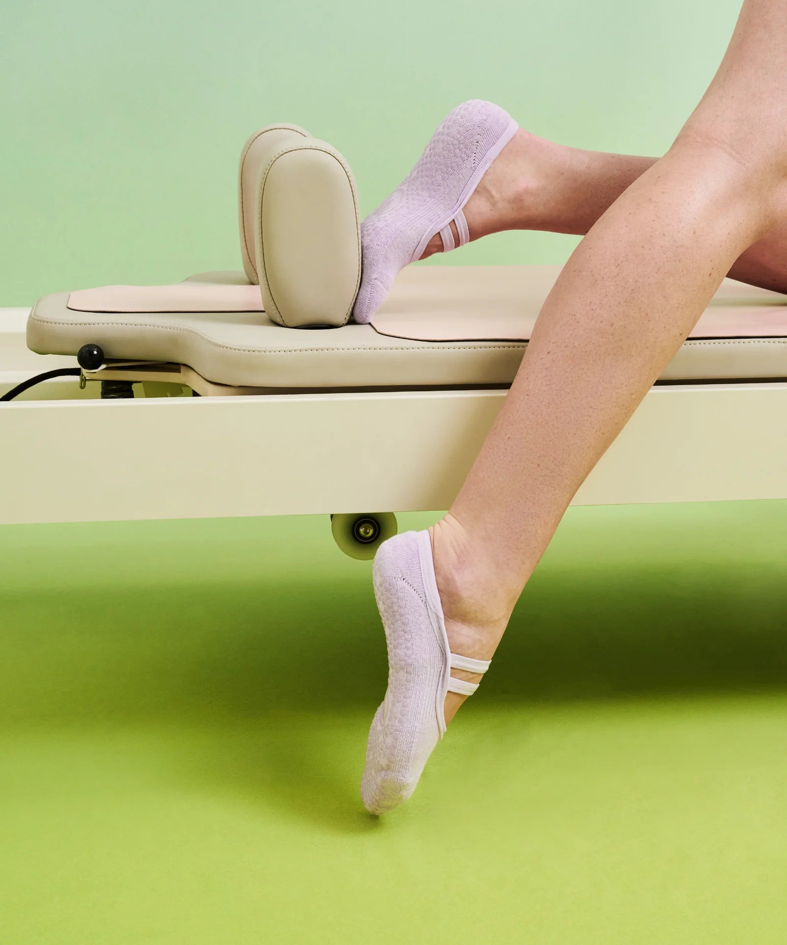 BALLET NON SLIP GRIP SOCKS LAVENDER HAZE