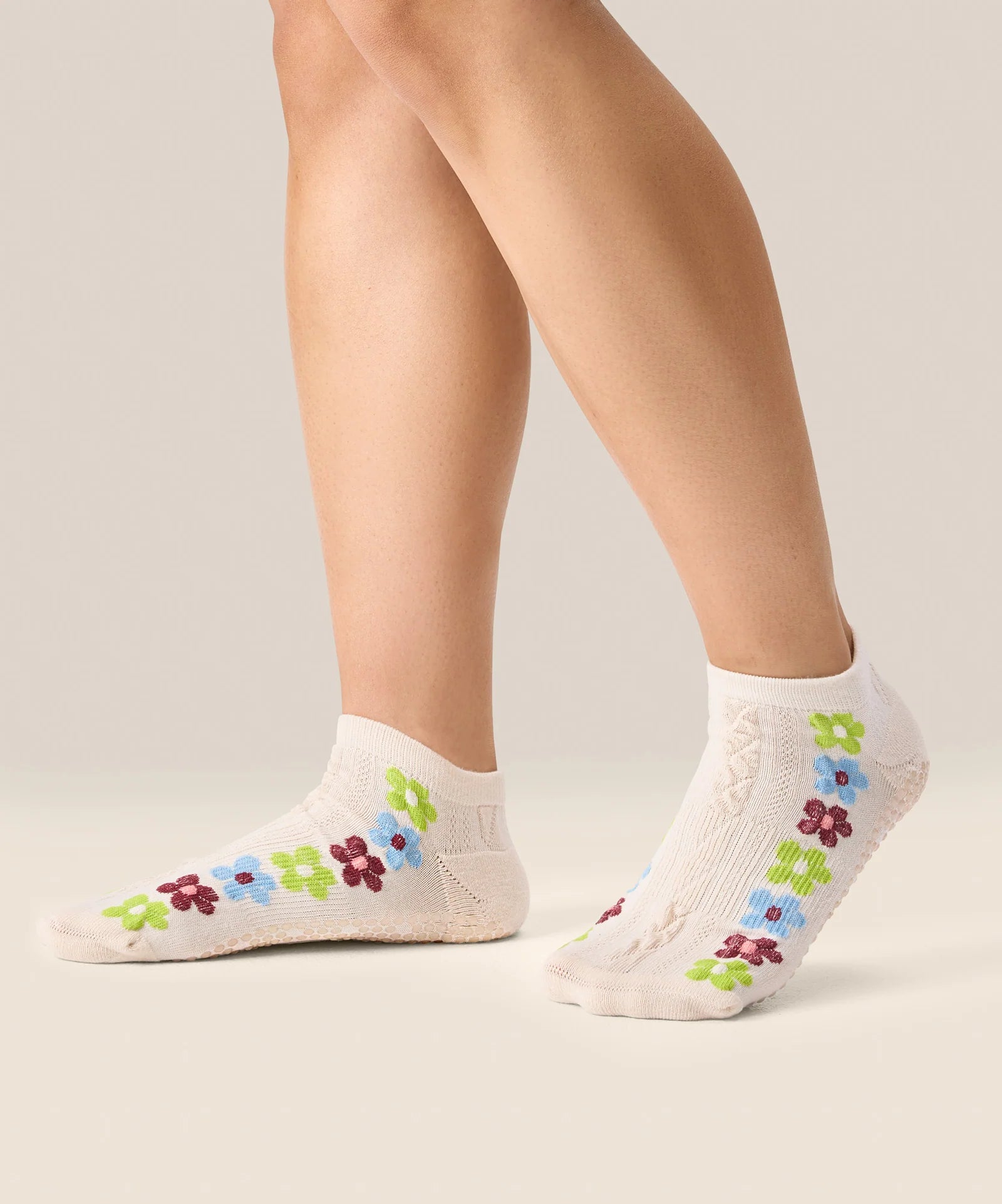 CLASSIC LOW RISE GRIP SOCKS FIESTA BLANCA