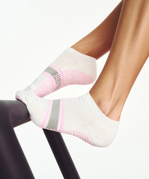 CLASSIC LOW RISE GRIP SOCKS 80’s STRIPE