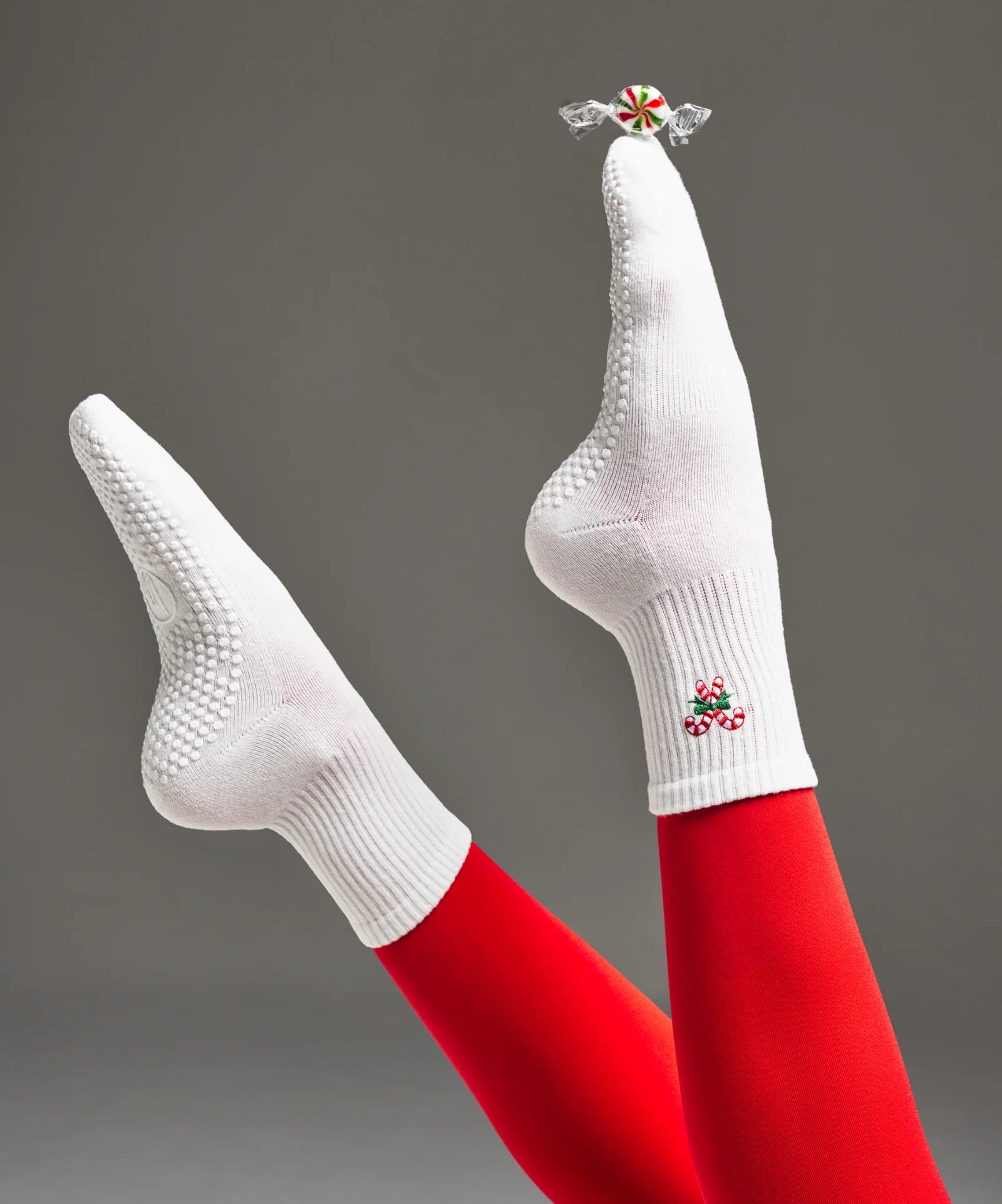 CREW NON SLIP GRIP SOCKS CANDY CANE