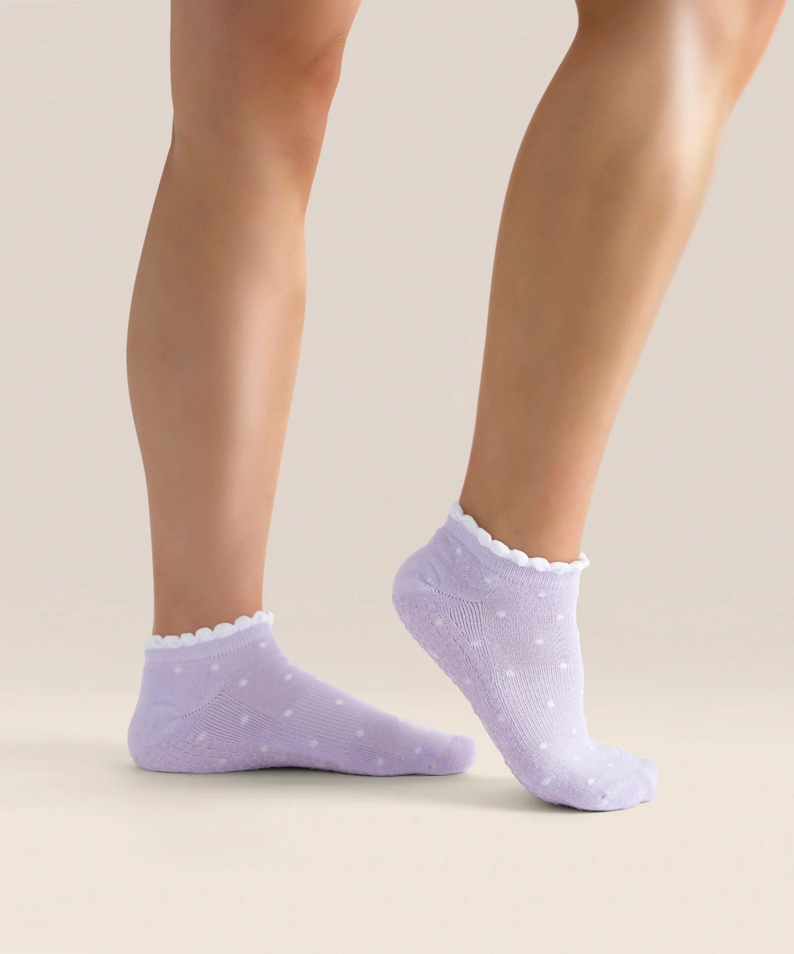 CLASSIC LOW RISE GRIP SOCKS LAVENDER SPOTS