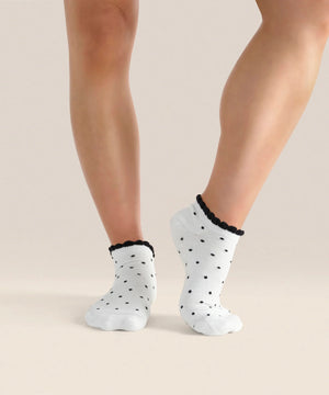 CLASSIC LOW RISE GRIP SOCKS WHITE POLKA RUFFLE