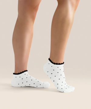 CLASSIC LOW RISE GRIP SOCKS WHITE POLKA RUFFLE