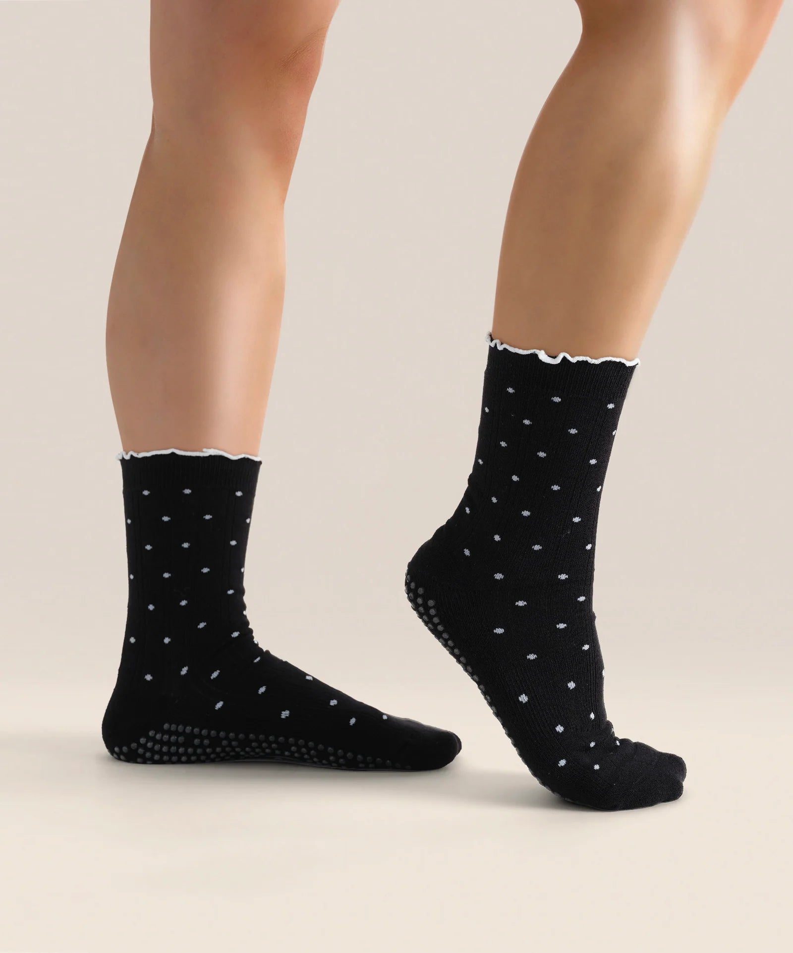 CREW NON SLIP GRIP SOCKS BLACK POLKA RUFFLE