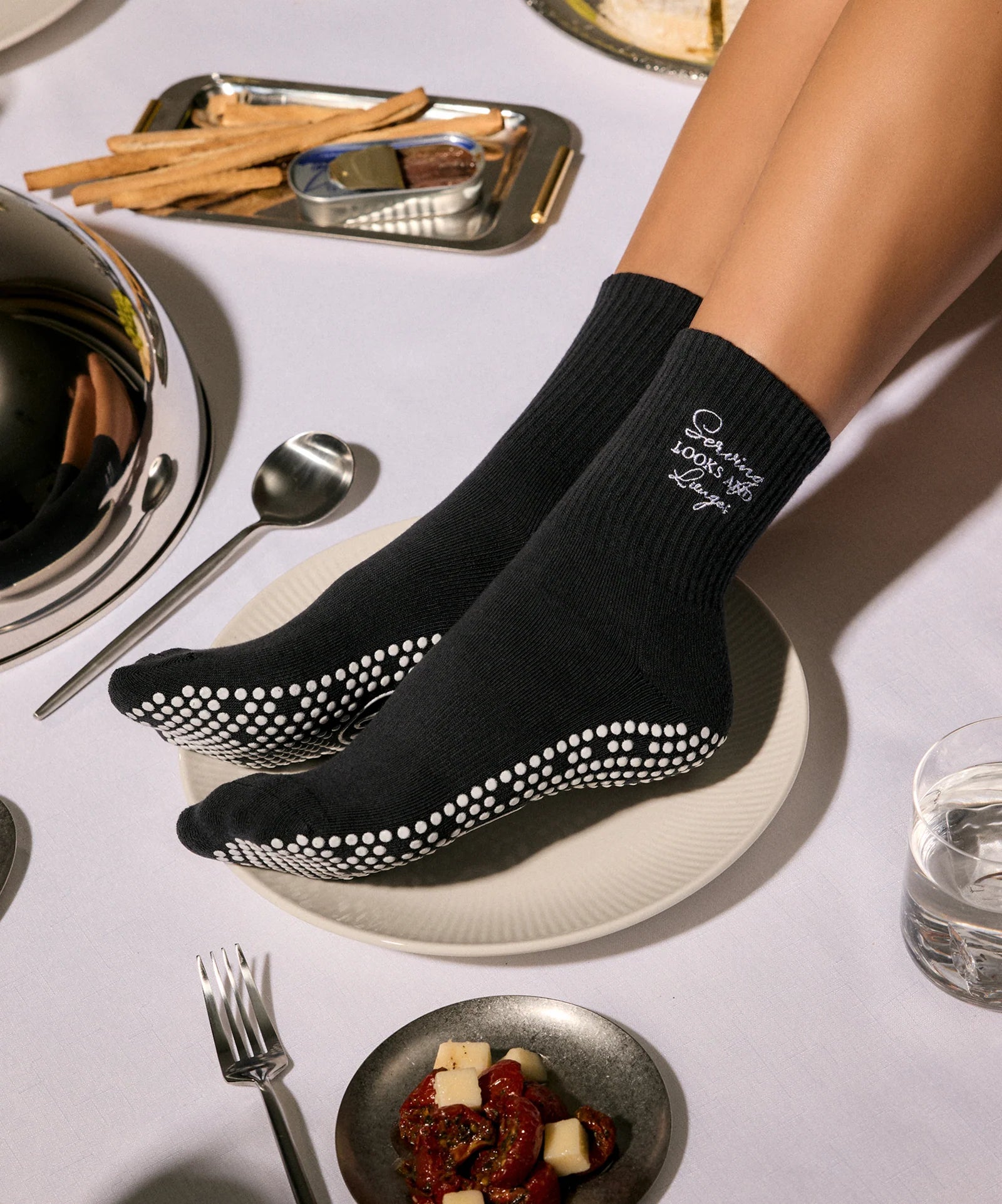 CREW GRIP SOCKS LOOKS AND LUNGES